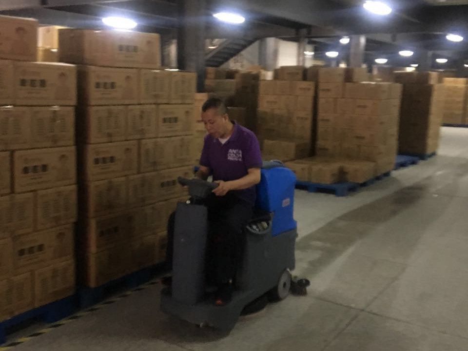 驾驶洗地机仓库清洁 驾驶洗地机仓库清洁